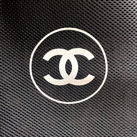 *New* Chanel Limited Edition Neoprene Mesh Tote - Picture 3 of 6